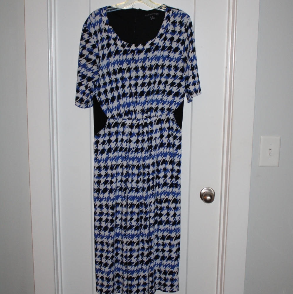 MadisonLeigh Blue and Black Midi Dress